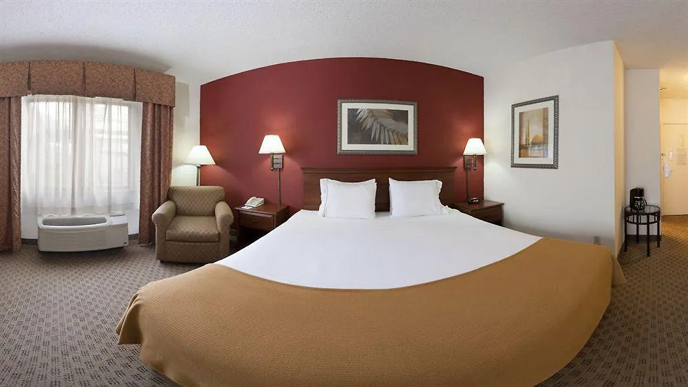 Holiday Inn Express Nashville Airport By Ihg 3*,