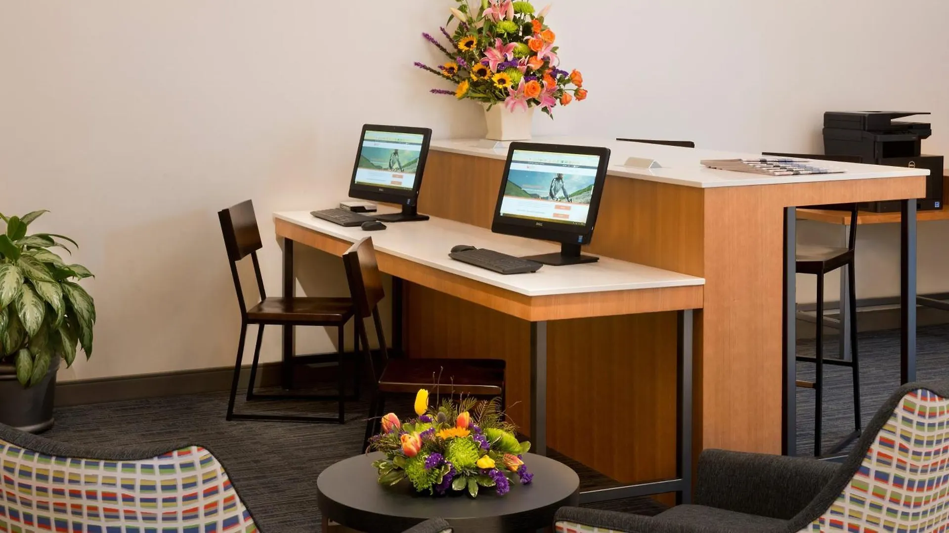 Holiday Inn Express Nashville Airport By Ihg Hotel