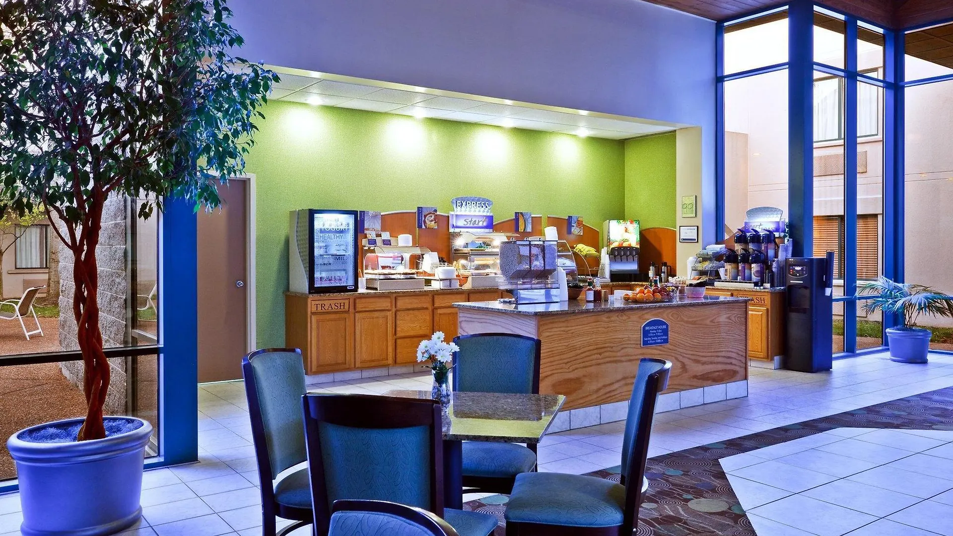 Holiday Inn Express Nashville Airport By Ihg 3*,  United States