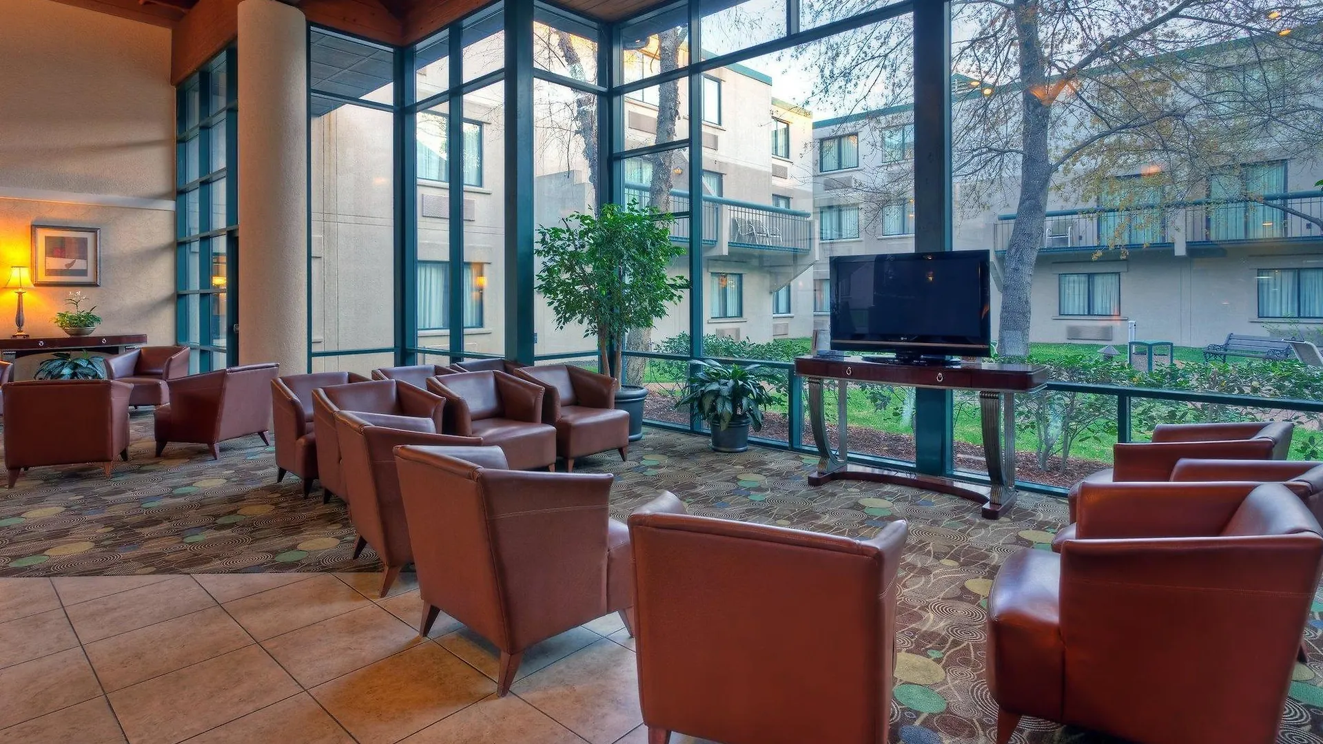 Hotel Holiday Inn Express Nashville Airport By Ihg