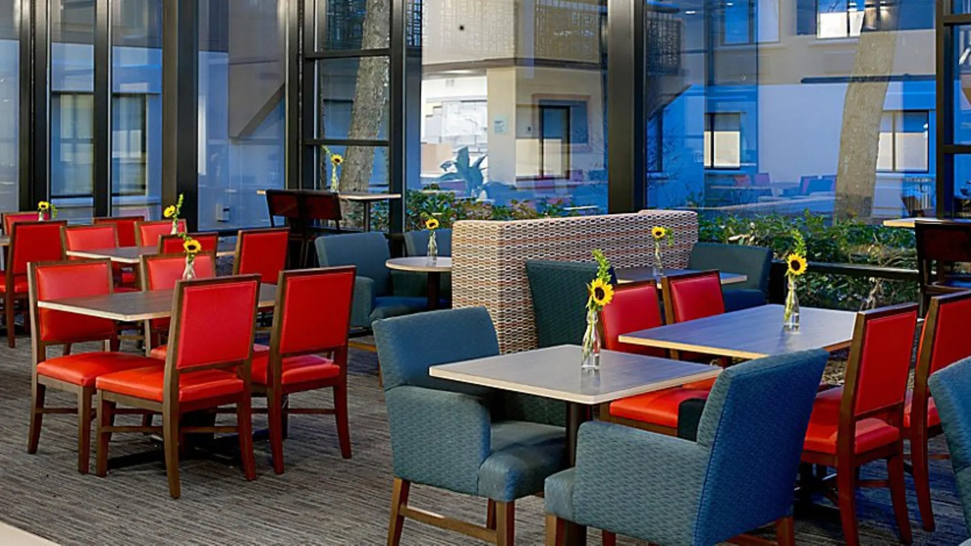 Holiday Inn Express Nashville Airport By Ihg