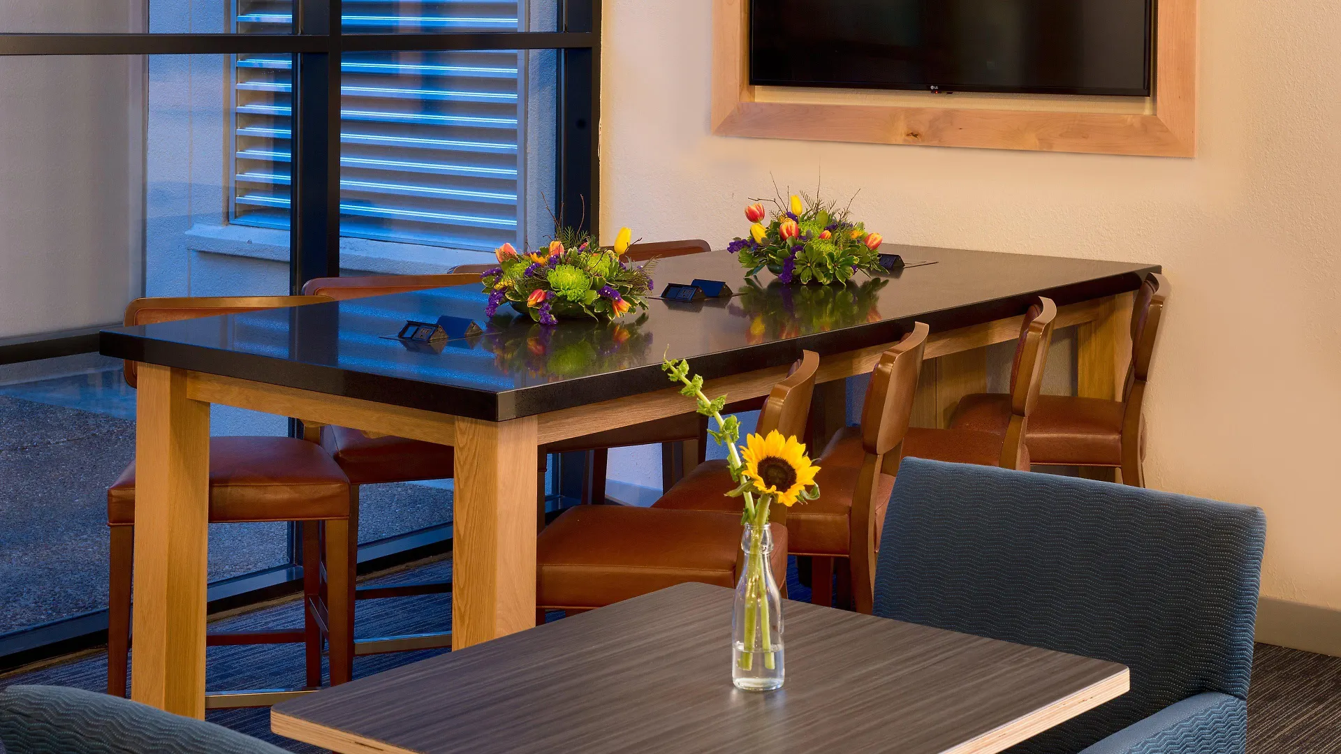 Holiday Inn Express Nashville Airport By Ihg