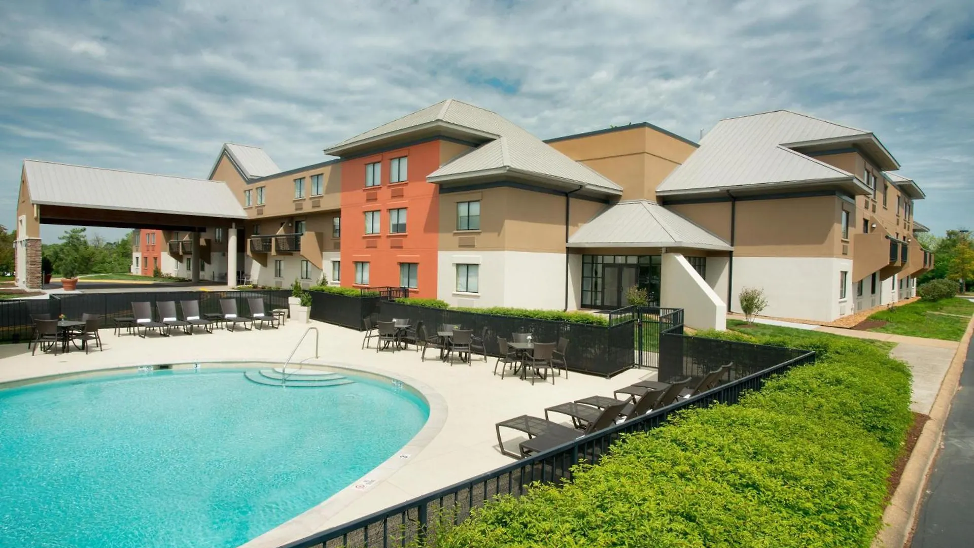 Holiday Inn Express Nashville Airport By Ihg Estados Unidos